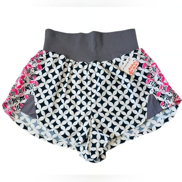 NWT FP Movement Carpe Diem Geo Printed High Rise Shorts - Picture 5 of 6